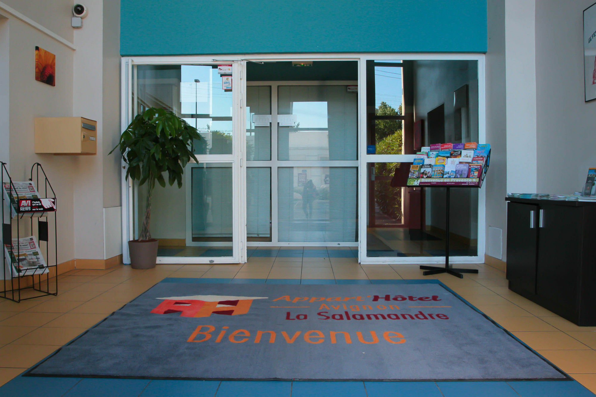 Kosy Appart'Hotels - La Salamandre Avignon Exterior foto