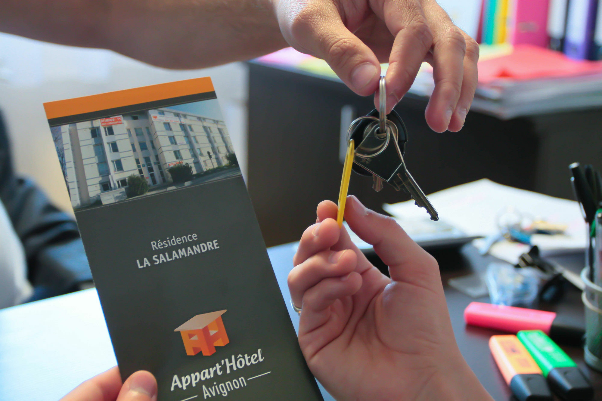 Kosy Appart'Hotels - La Salamandre Avignon Exterior foto